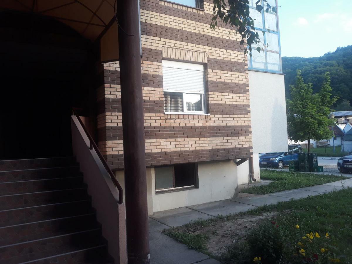 Central Apartments Vera Guča Екстериор снимка